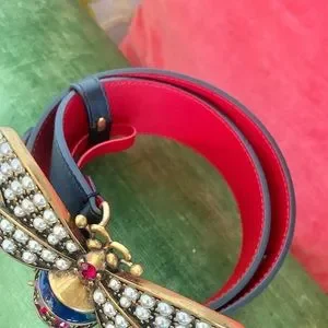 Gucci | Accessories | Authentic Gucci Bee Queen Margaret  display picture 2